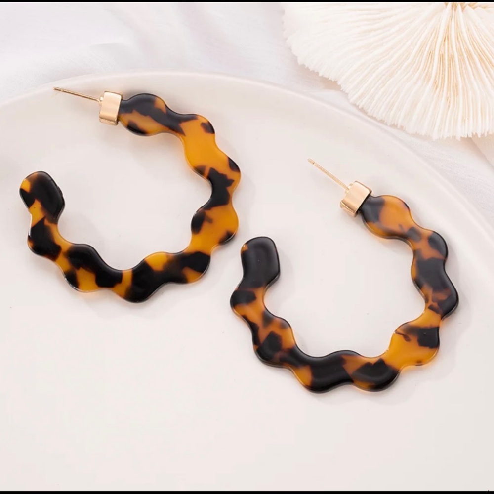 Boho Drop Statement Resin Animal Design Crescent Dangle Earrings Brown Black